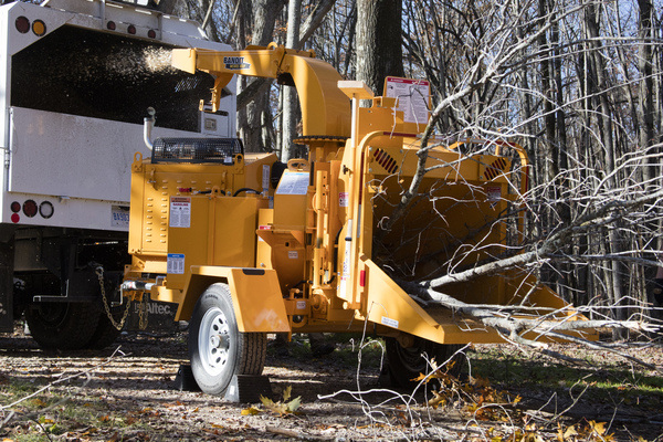 Bandit Industries TOWABLE  DISC STYLE HAND-FED CHIPPER for sale at Rippeon Equipment Co., Maryland