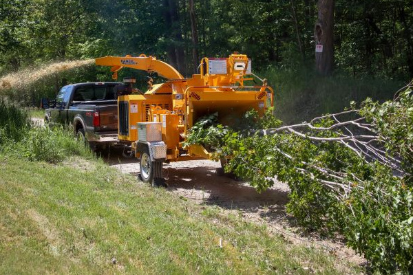 Bandit Industries | INTIMIDATOR™ 12XP SERIES | Model TOWABLE  DRUM STYLE HAND-FED CHIPPER for sale at Rippeon Equipment Co., Maryland